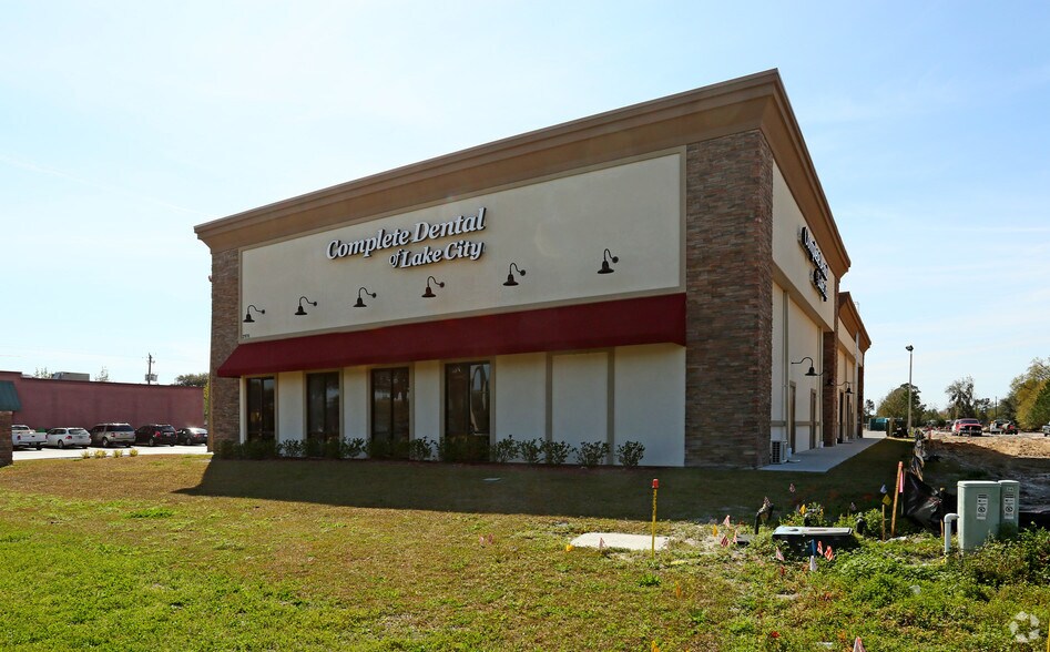 More Photos Of 2970 Us-90, Lake City Medical For Lease