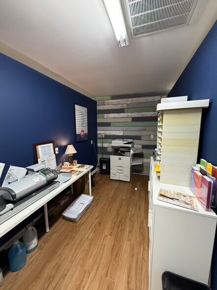 More Photos Of 325 N Main St, Kernersville Office For Sale