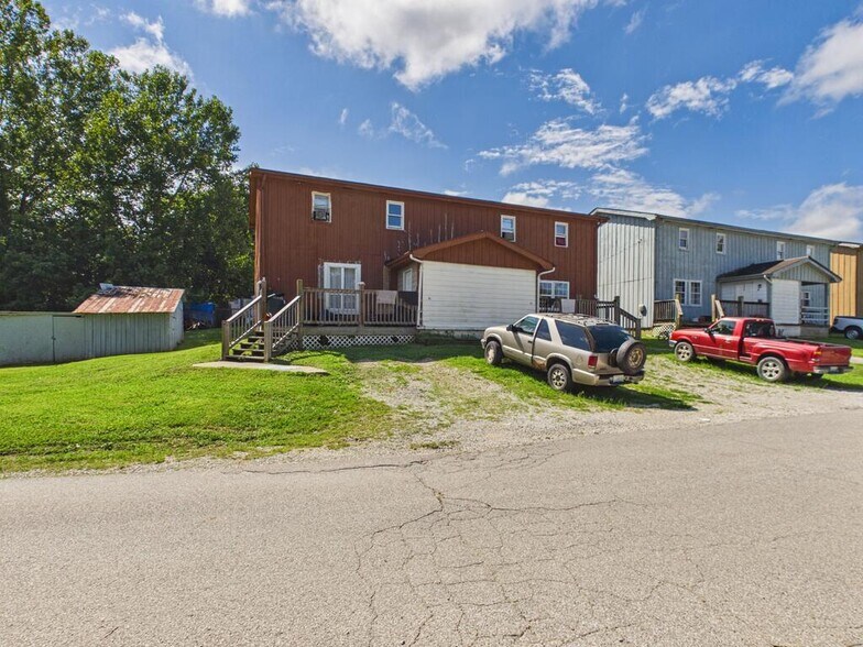 More Photos Of 225 3rd St, Louisa Apartments For Sale
