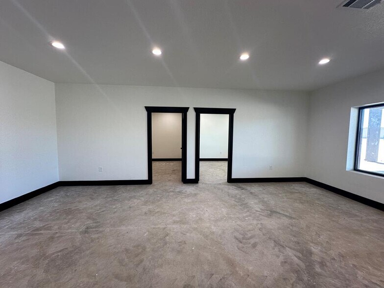More Photos Of 538 US-62/180 Hwy, Seminole Flex For Sale