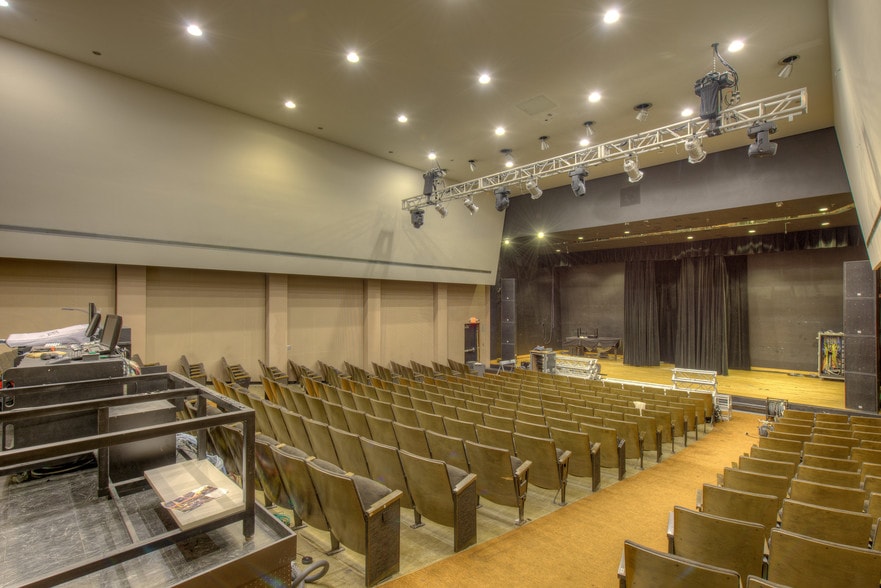 More Photos Of 19 Exchange St E, Saint Paul Schools For Sale