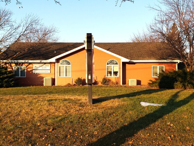 More Photos Of 1110 Buckeye Ave, Ames Office For Lease