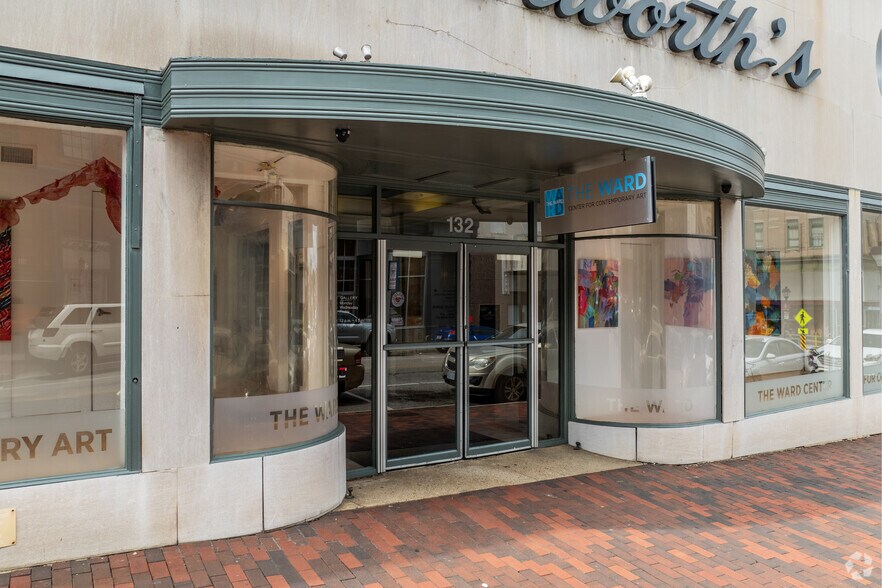 More Photos Of 132 N Sycamore St, Petersburg Apartments For Lease