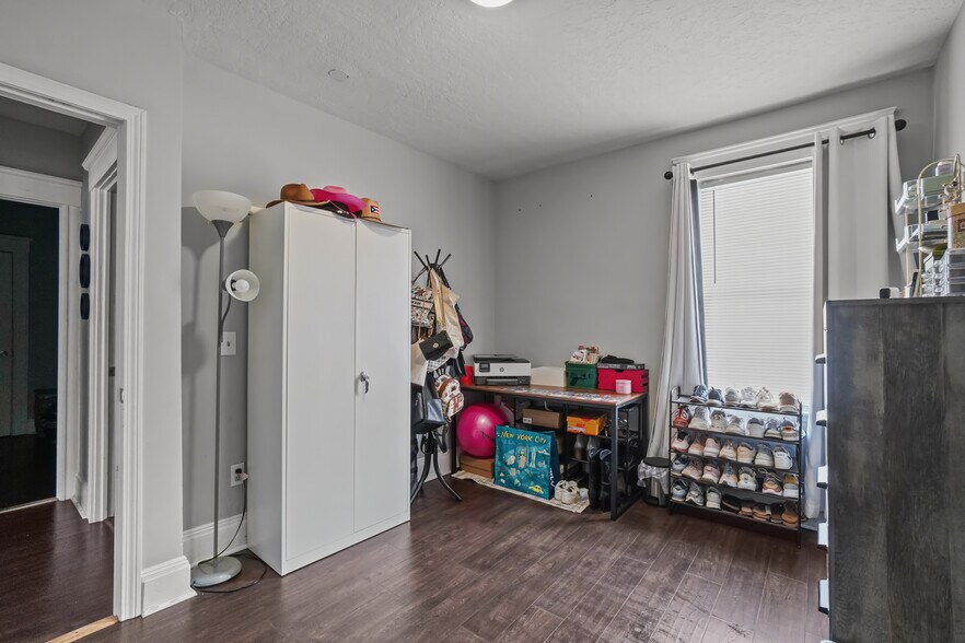 More Photos Of 47 Mary St, Pawtucket Apartments For Sale