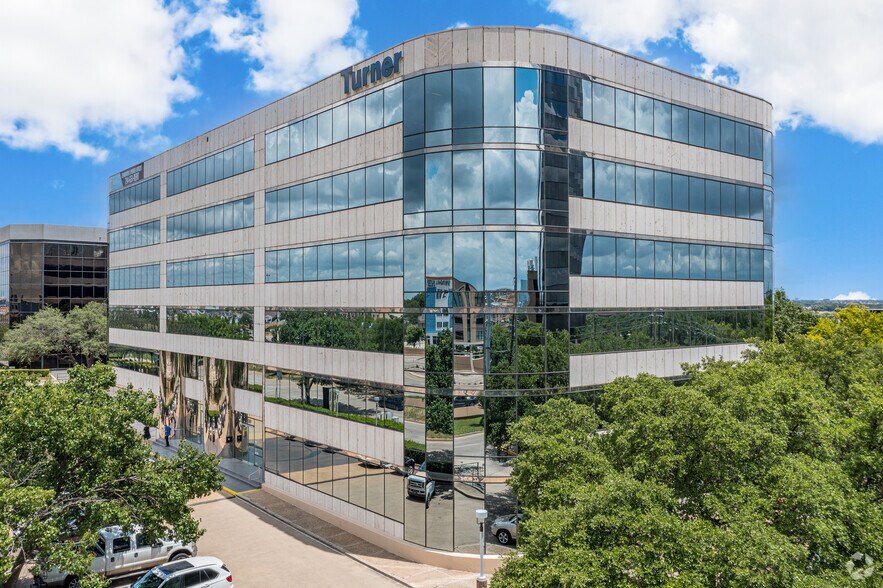 More Photos Of 10100 N Central Expy, Dallas Office For Lease