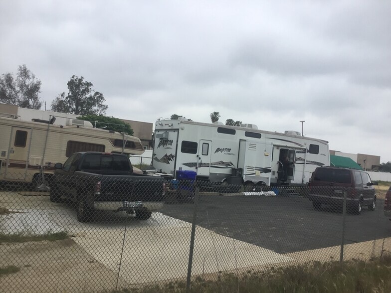 More Photos Of 13129 Edgemont St, Moreno Valley Specialty For Sale