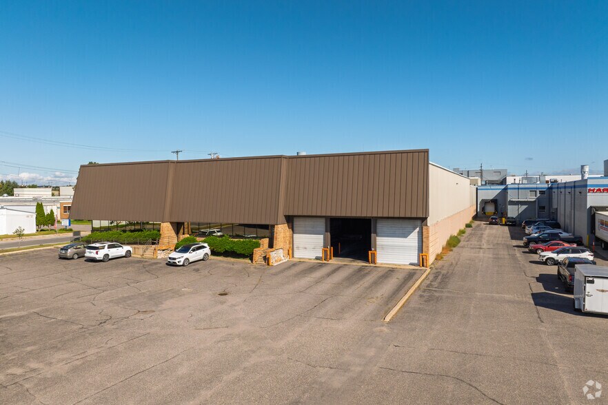 Primary Photo Of 2639 2nd St NE, Saint Anthony Manufacturing For Sale