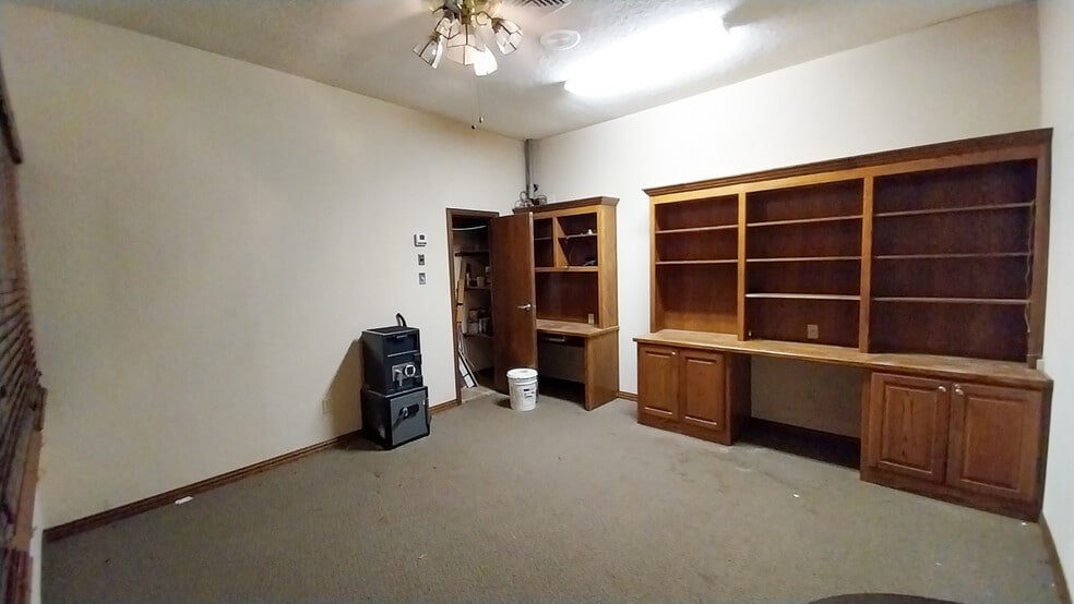 More Photos Of 120 NW 304 Loop, Crockett Daycare Center For Sale
