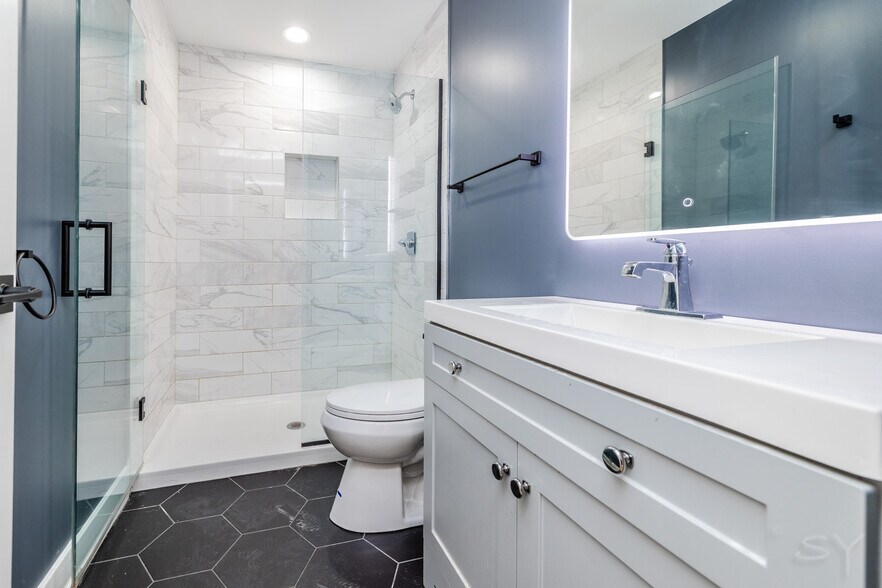 More Photos Of 6126 Eberhart ave, Chicago Apartments For Sale