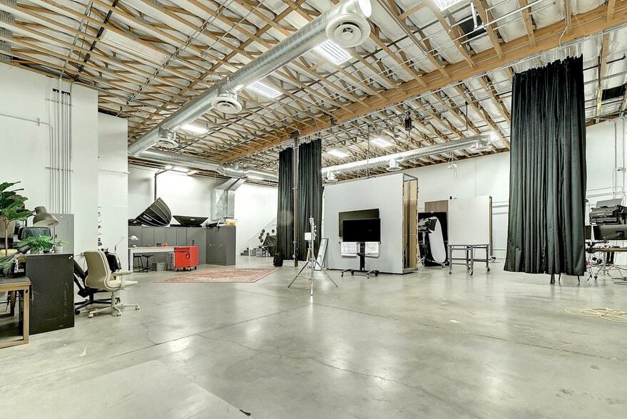 More Photos Of 4830 S 38th St, Phoenix Warehouse For Sale