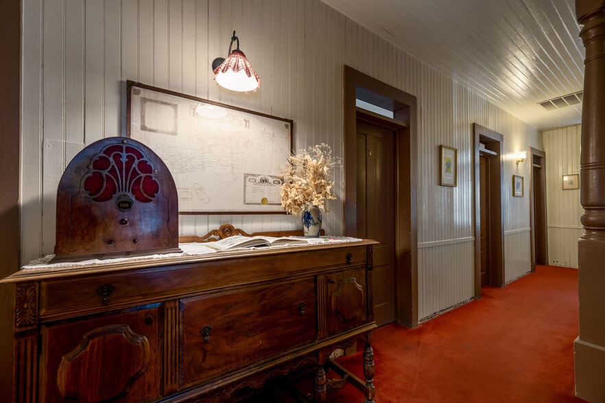 More Photos Of 15432 Washington Rd, Washington Storefront Retail Residential For Sale