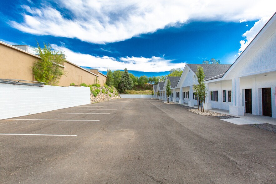 More Photos Of 1113 & 1117 E Gurley St, Prescott Rehabilitation Center For Sale