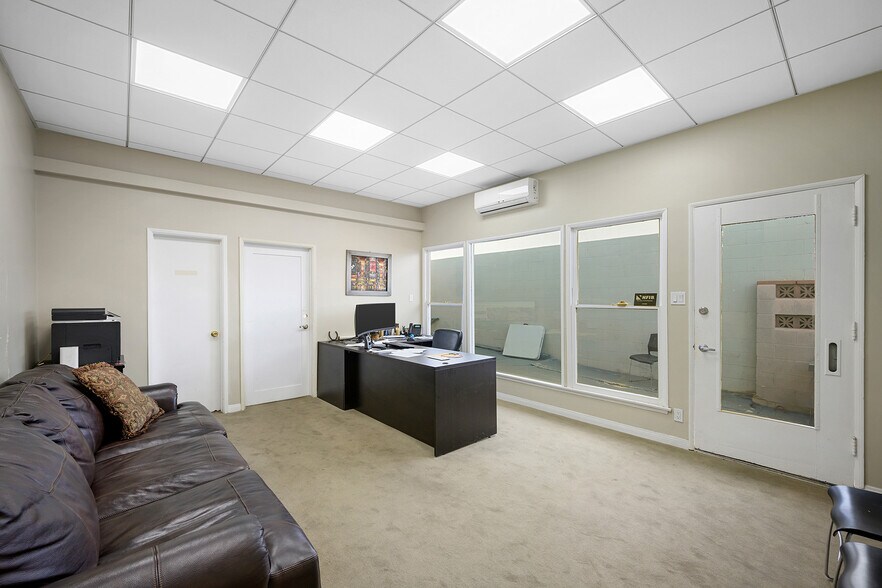 More Photos Of 2304-2306 Burbank blvd, Burbank Office Residential For Sale