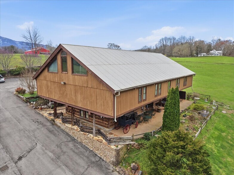 More Photos Of 7264 E Lamar Alexander Pky, Townsend Freestanding For Sale