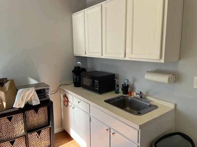 More Photos Of 2981 Solomons Island Rd, Edgewater Office For Sale