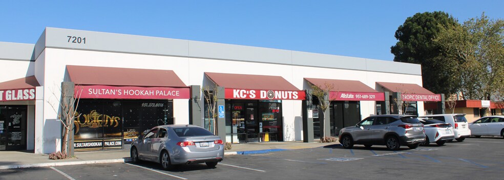 More Photos Of 7203 Arlington Ave, Riverside Unknown For Lease