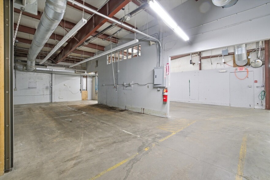 More Photos Of 95 Runnells Bridge Rd, Hollis Manufacturing For Sale