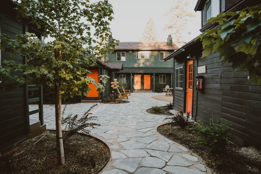 Primary Photo Of 214 Lagunita Ln, Big Bear Lake Hotel For Sale