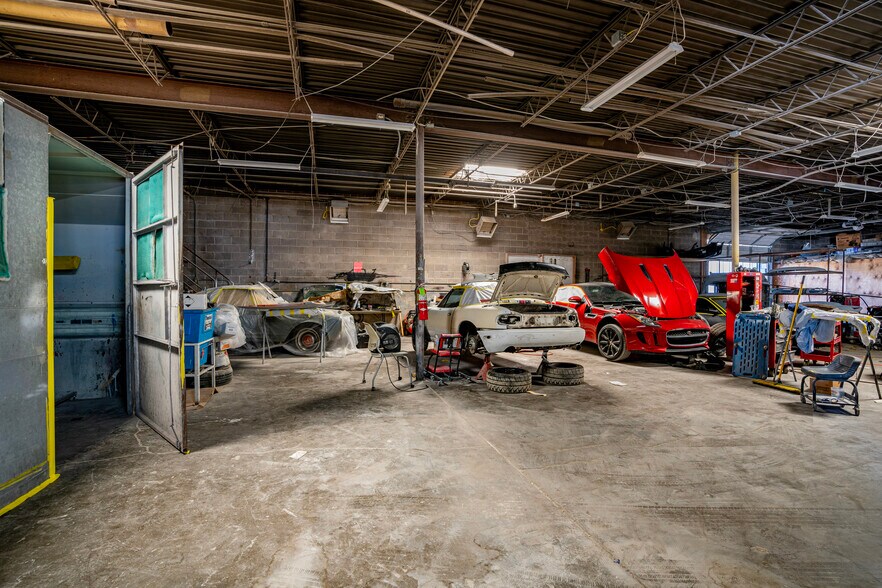 More Photos Of 1204 Powhattan St, Dallas Industrial For Sale