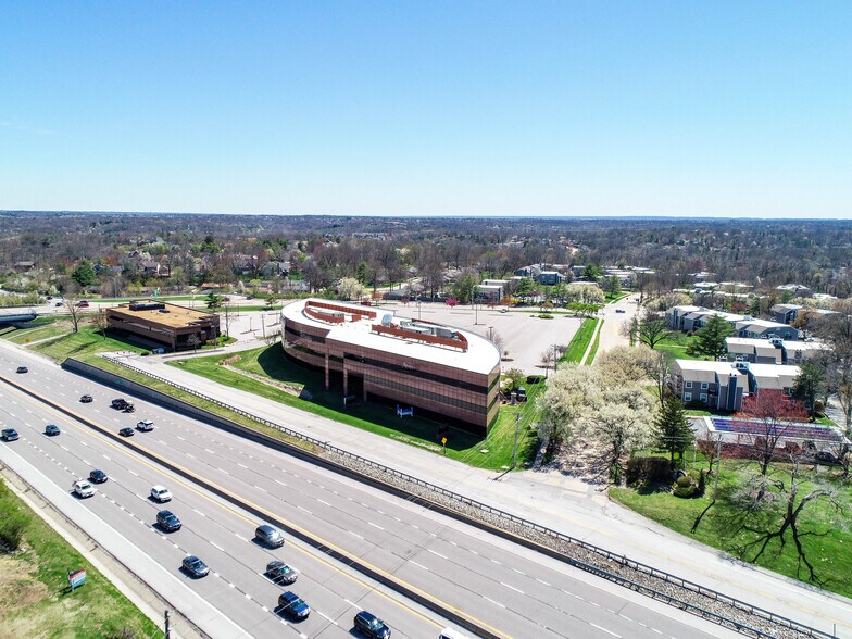 More Photos Of 15450 S Outer Forty, Chesterfield Office For Sale