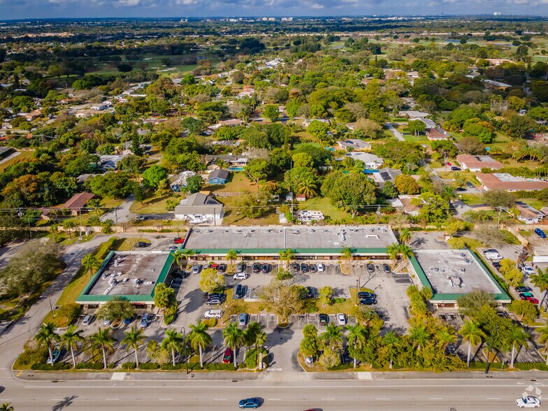 More Photos Of 701 S State Rd 7, Plantation Unknown For Lease