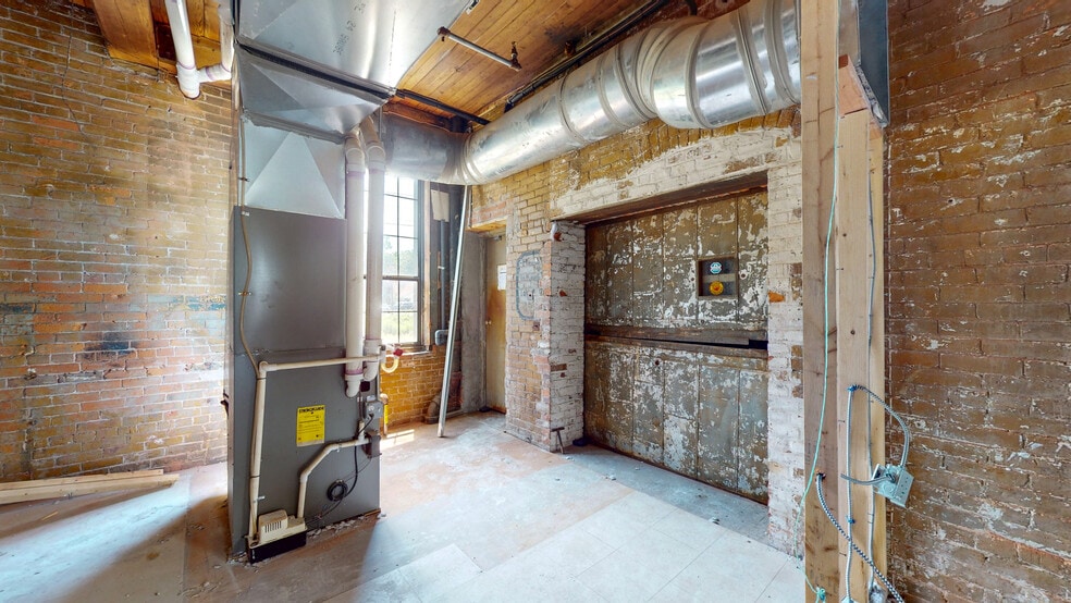 More Photos Of 35 Oakland St, Manchester Warehouse For Sale