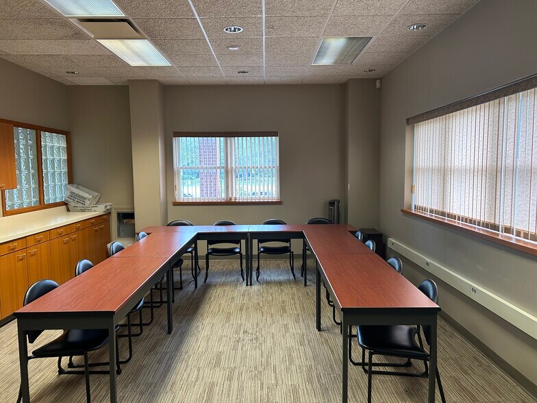 More Photos Of 3684-3688 Dressler Rd NW, Canton Medical For Sale
