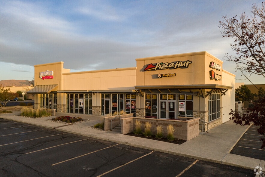 More Photos Of 3303-3381 N Academy Blvd, Colorado Springs Unknown For Lease