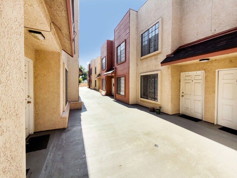 More Photos Of 403 Porter St, Glendale Apartments For Sale
