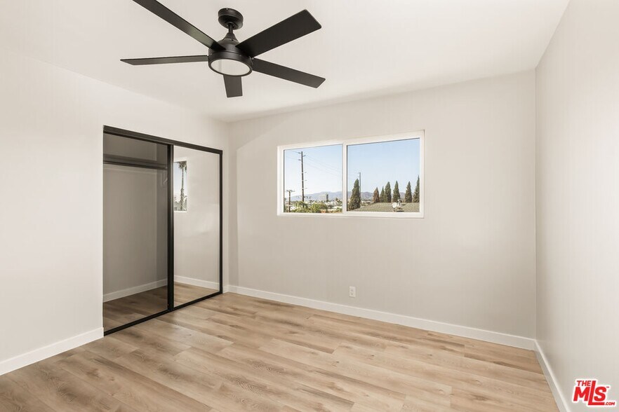 More Photos Of 1838 20th St, Santa Monica Apartments For Sale