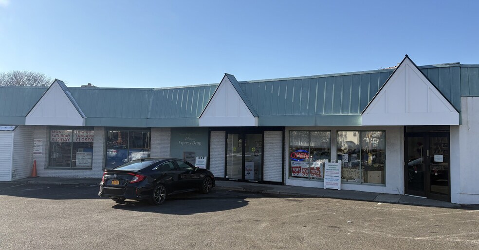 More Photos Of 2228 Summer St, Stamford Freestanding For Lease