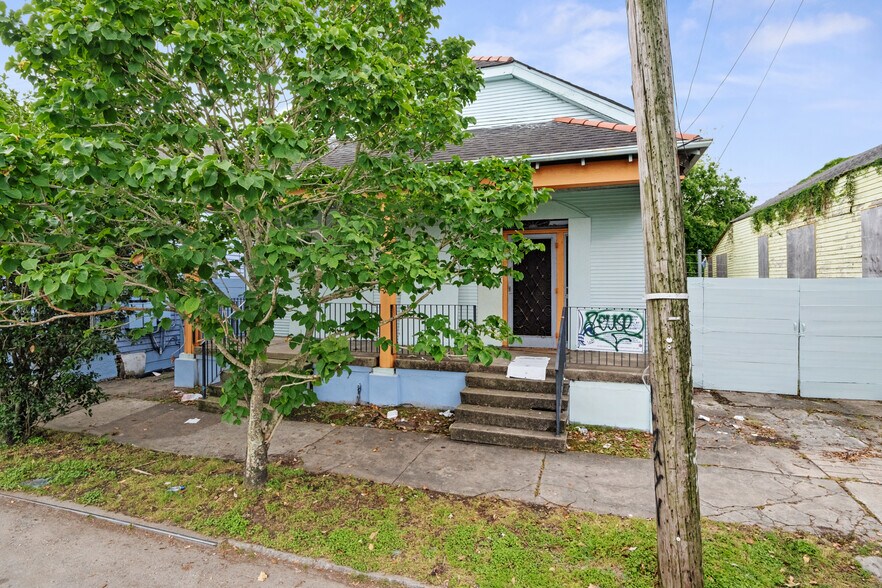 More Photos Of 3020-3032 Saint Claude Ave, New Orleans Office For Sale