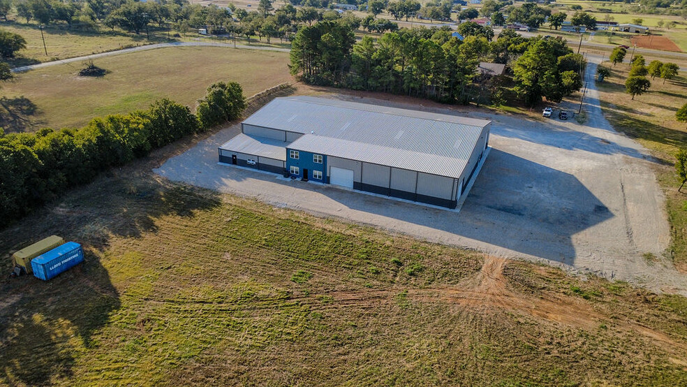 More Photos Of 6160 Mineral Wells Hwy, Weatherford Industrial For Lease