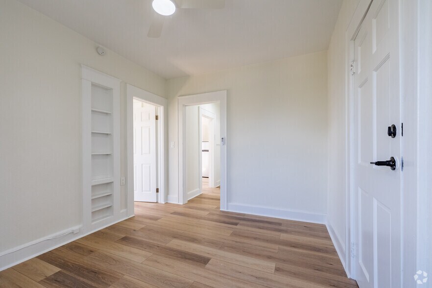 More Photos Of 218 N Pinellas Ave, Tarpon Springs Apartments For Sale