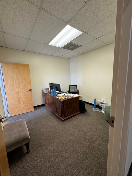 More Photos Of 5647 Brookshire Blvd, Charlotte Freestanding For Lease