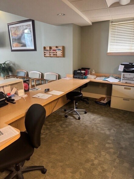 More Photos Of 160 East Ave, Lockport Medical For Lease