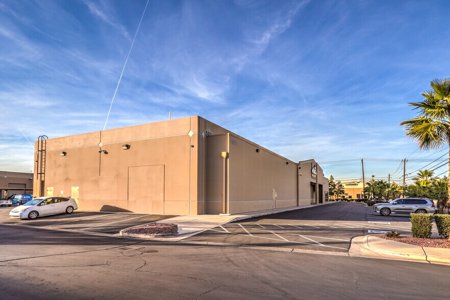 More Photos Of 5321 Cameron St, Las Vegas General Retail For Lease