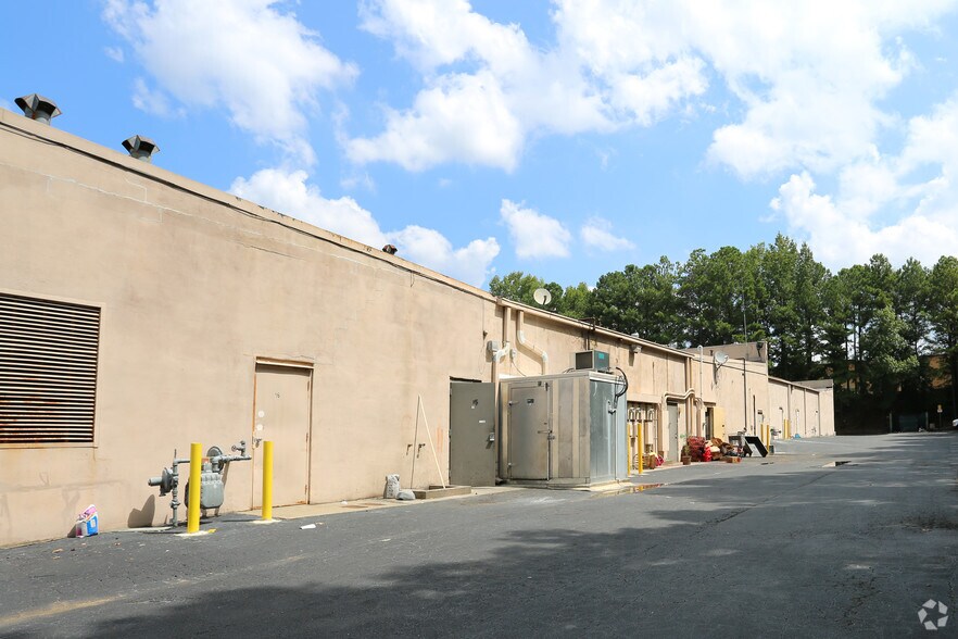 More Photos Of 10479 Alpharetta St, Alpharetta Unknown For Lease