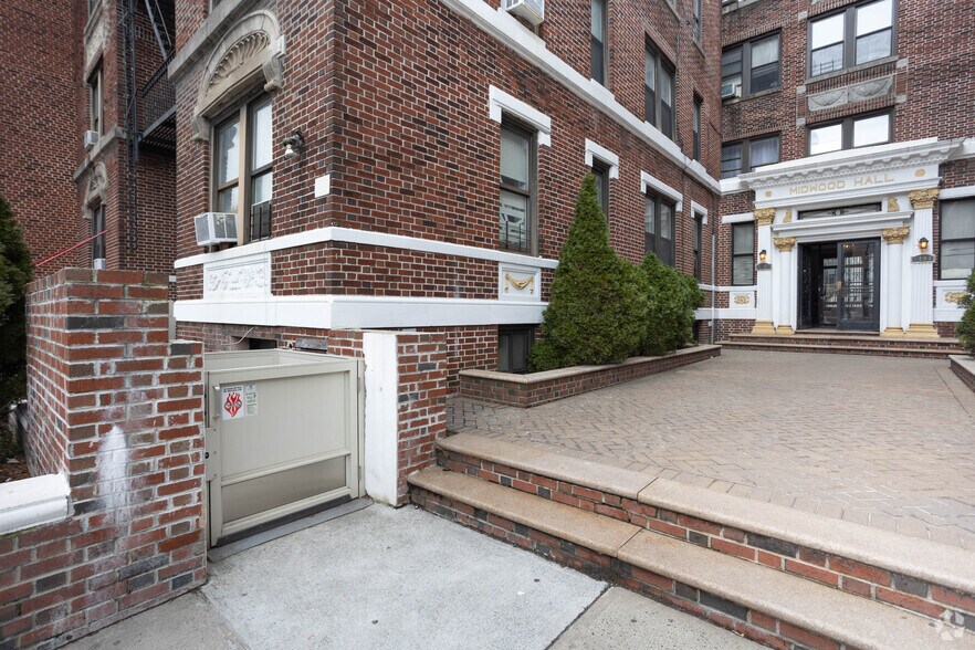 More Photos Of 1494 Ocean Ave, Brooklyn Apartments For Lease