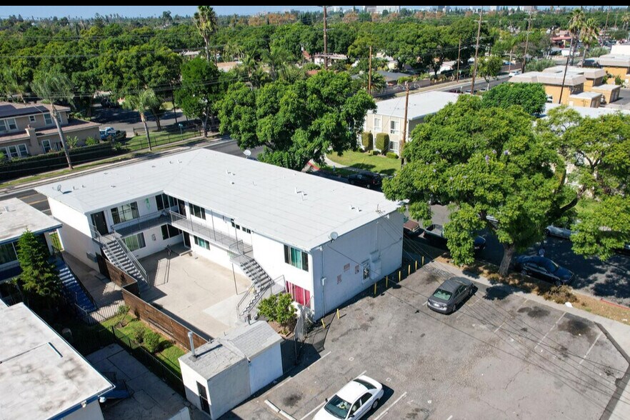 More Photos Of 1401 S Standard Ave, Santa Ana Apartments For Sale