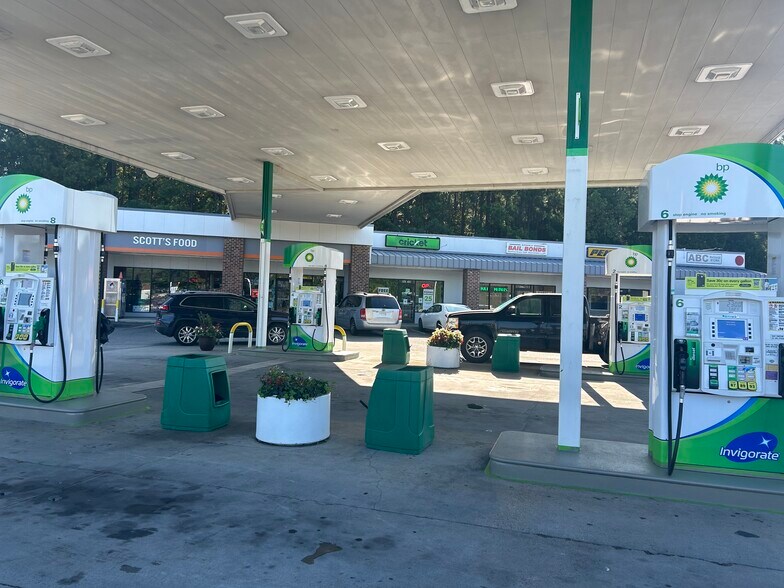 More Photos Of 860 Heckle Blvd, Rock Hill Unknown For Lease