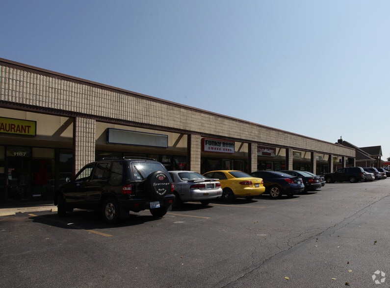 More Photos Of 1155-1169 N Farnsworth Ave, Aurora Freestanding For Lease