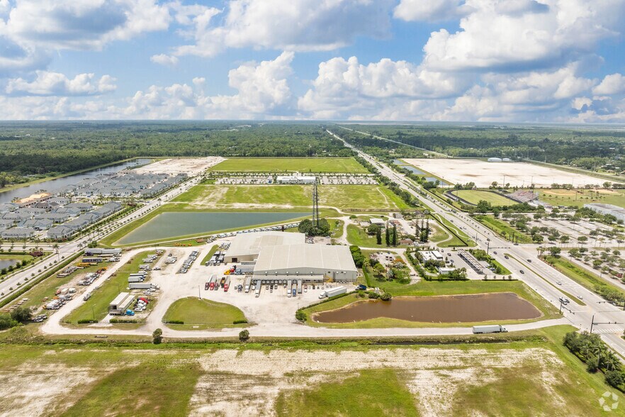 More Photos Of 4003 Seminole Pratt Whitney Rd, City Of Westlake Refrigeration Cold Storage For Lease