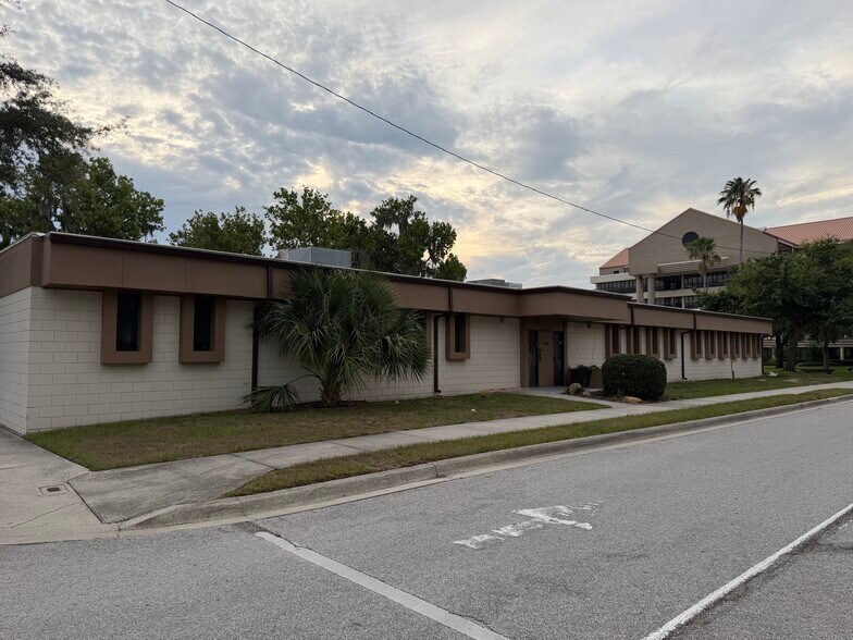 Primary Photo Of 215 Mary Reckeweg Way, Bartow Office For Sale
