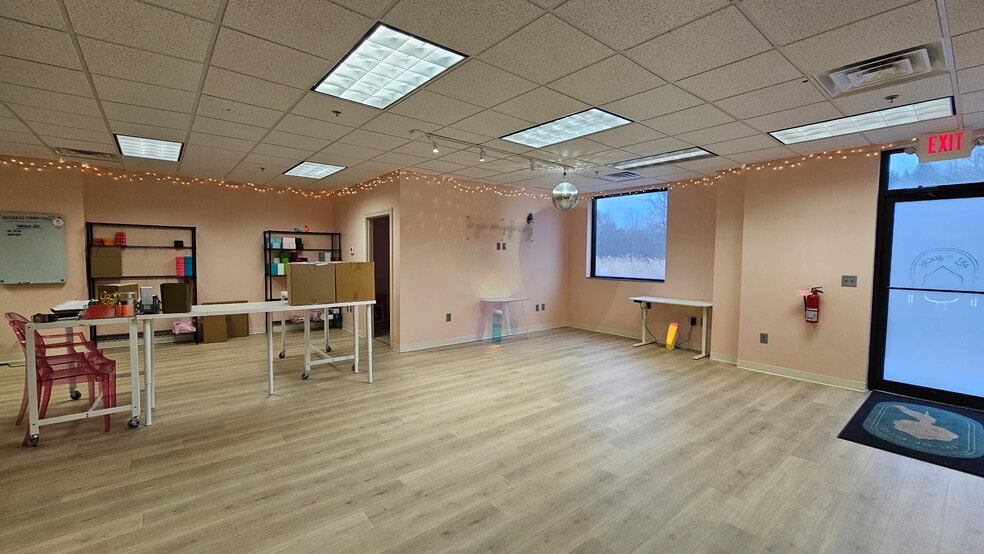 More Photos Of 822 Kumho Dr, Fairlawn Medical For Lease