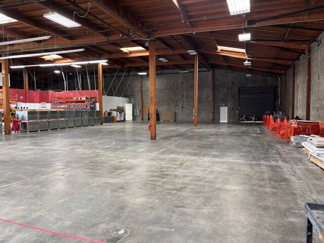 More Photos Of 14492 Doolittle Dr, San Leandro Warehouse For Lease