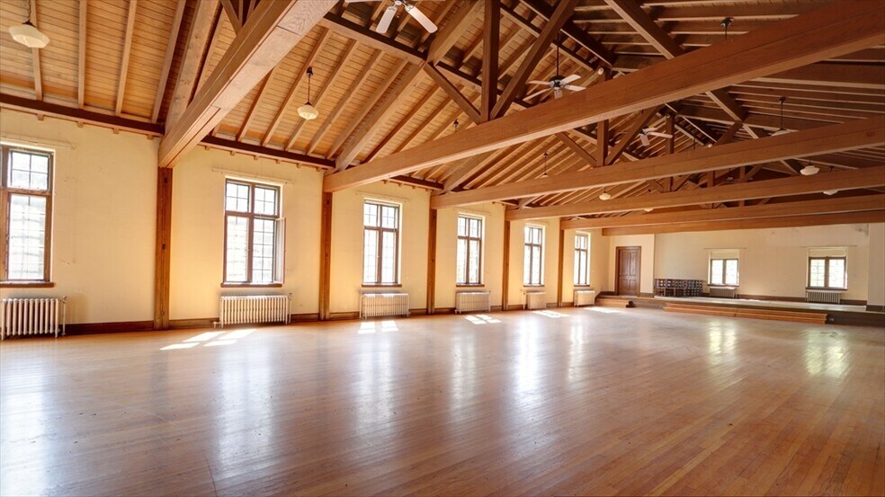More Photos Of 520 S Main St, Geneva Religious Facility For Sale
