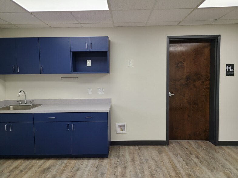 More Photos Of 1715 Eastbay Dr. Largo, Fl 33771, Largo Medical For Lease