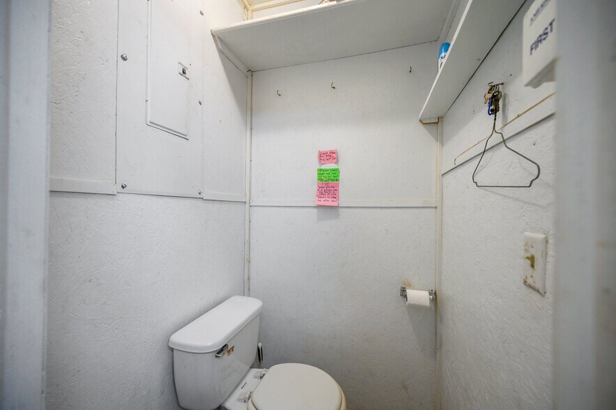 More Photos Of 309 E Washington St, Idabel Specialty For Sale