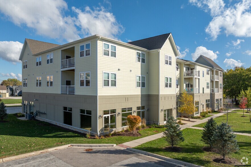 More Photos Of 39w201 Herrington Blvd, Geneva Apartments For Lease